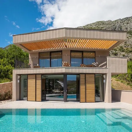 Villa Palazzo Vimbula - Five Star Luxury