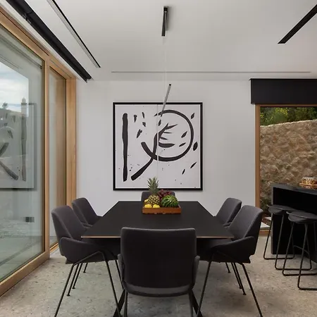 Villa Palazzo Vimbula - Five Star Luxury *